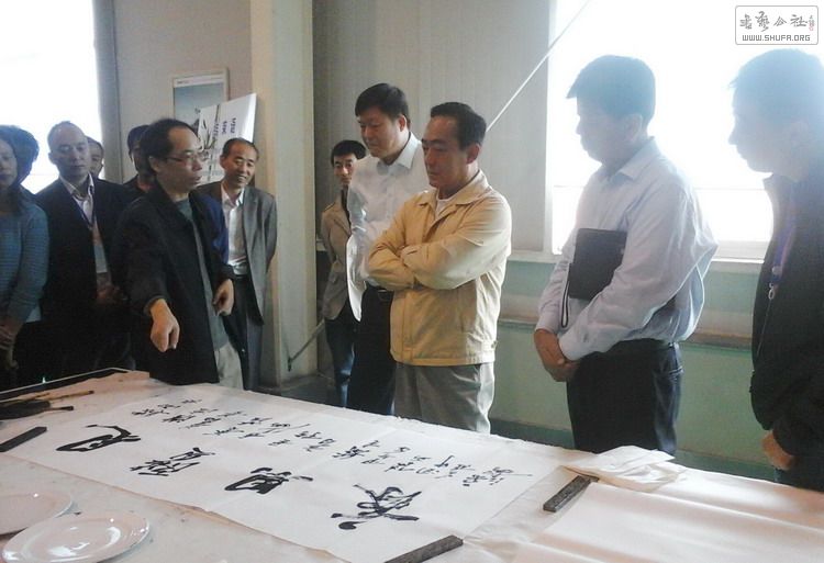 美丽劳动庆祝建国65周年中国画书法大展在西安举行