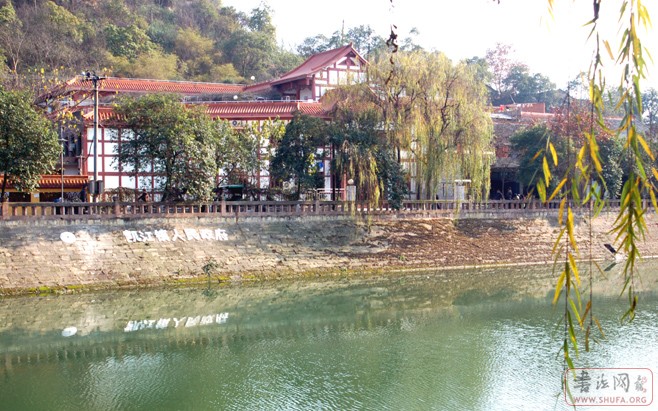 Ƭ 183.jpg
