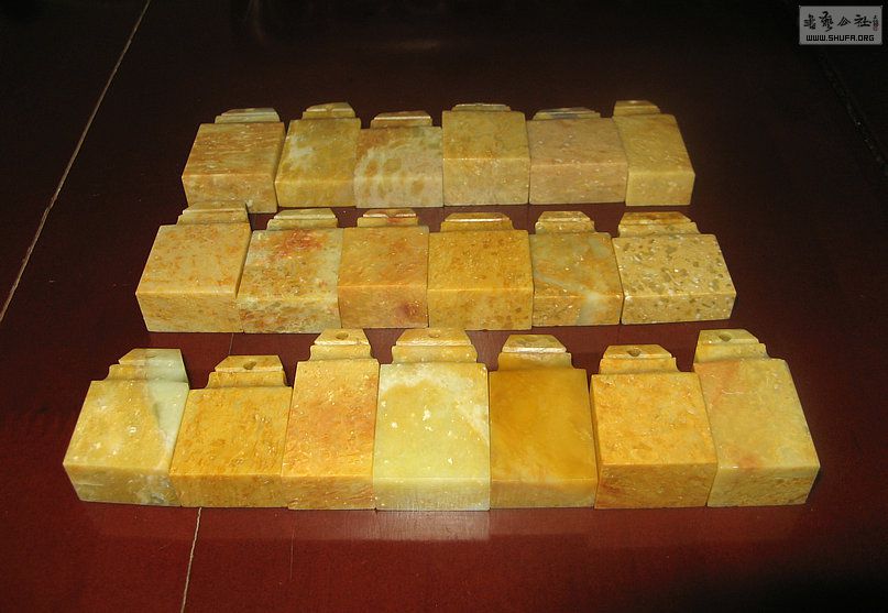 Ƭ 18145.jpg