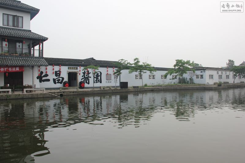 153.jpg