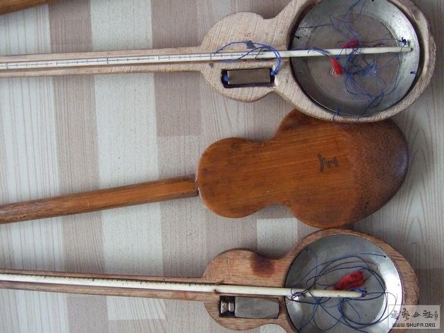 050.jpg