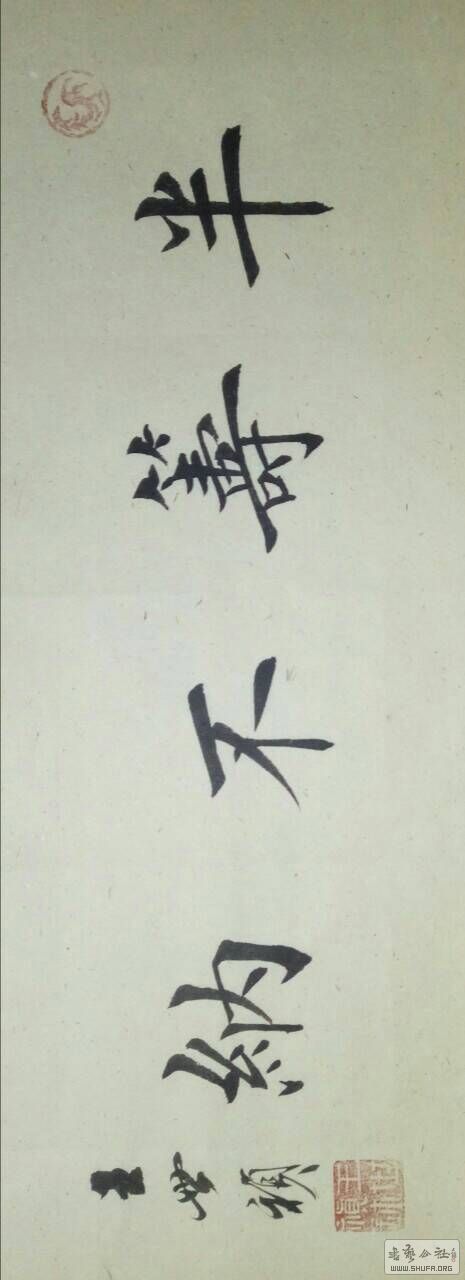 025610d5leejagll0lz8gn.jpg