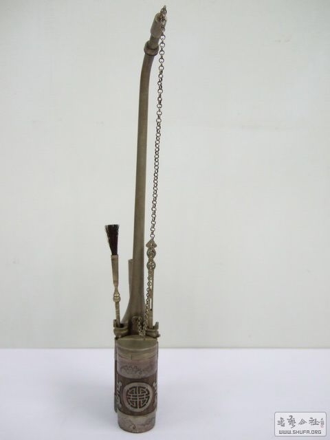 010.jpg