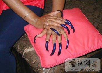 1d02737qb8dce.42cc6d.jpg