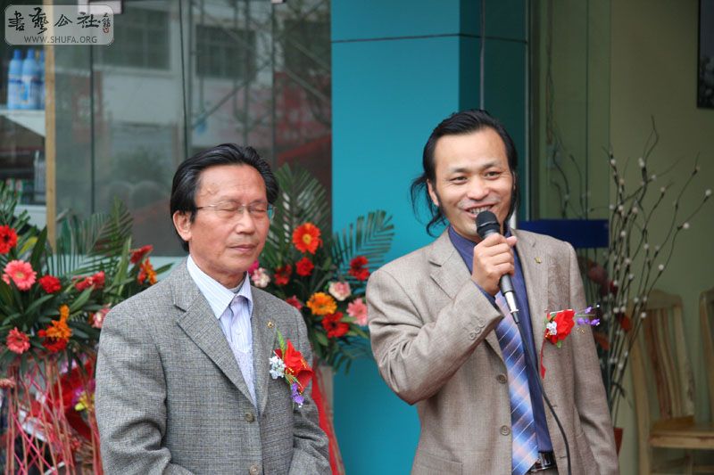 Ƭ 037.jpg