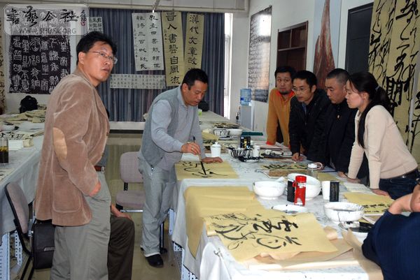 4v鲻ԽrʾȻȻ.jpg
