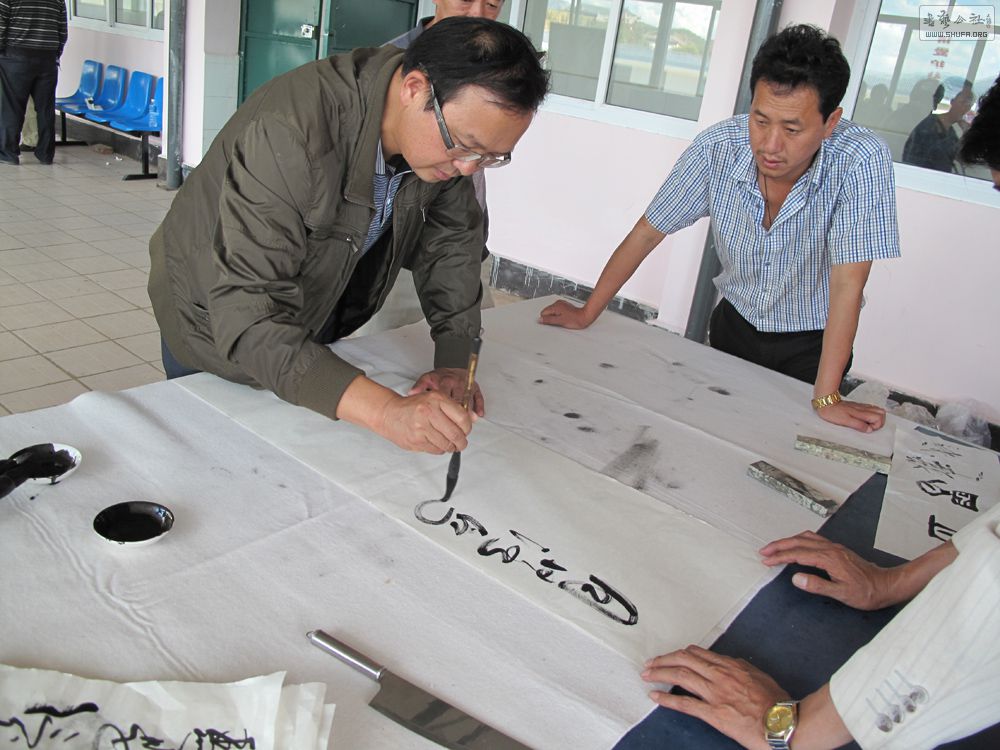 B6.JPG