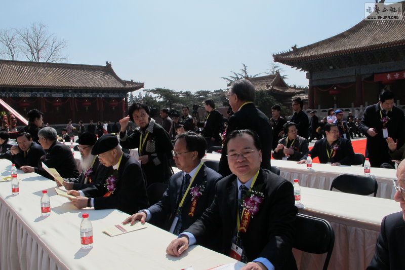 119 040_1.jpg