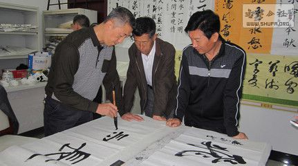 Ƭ 085.jpg