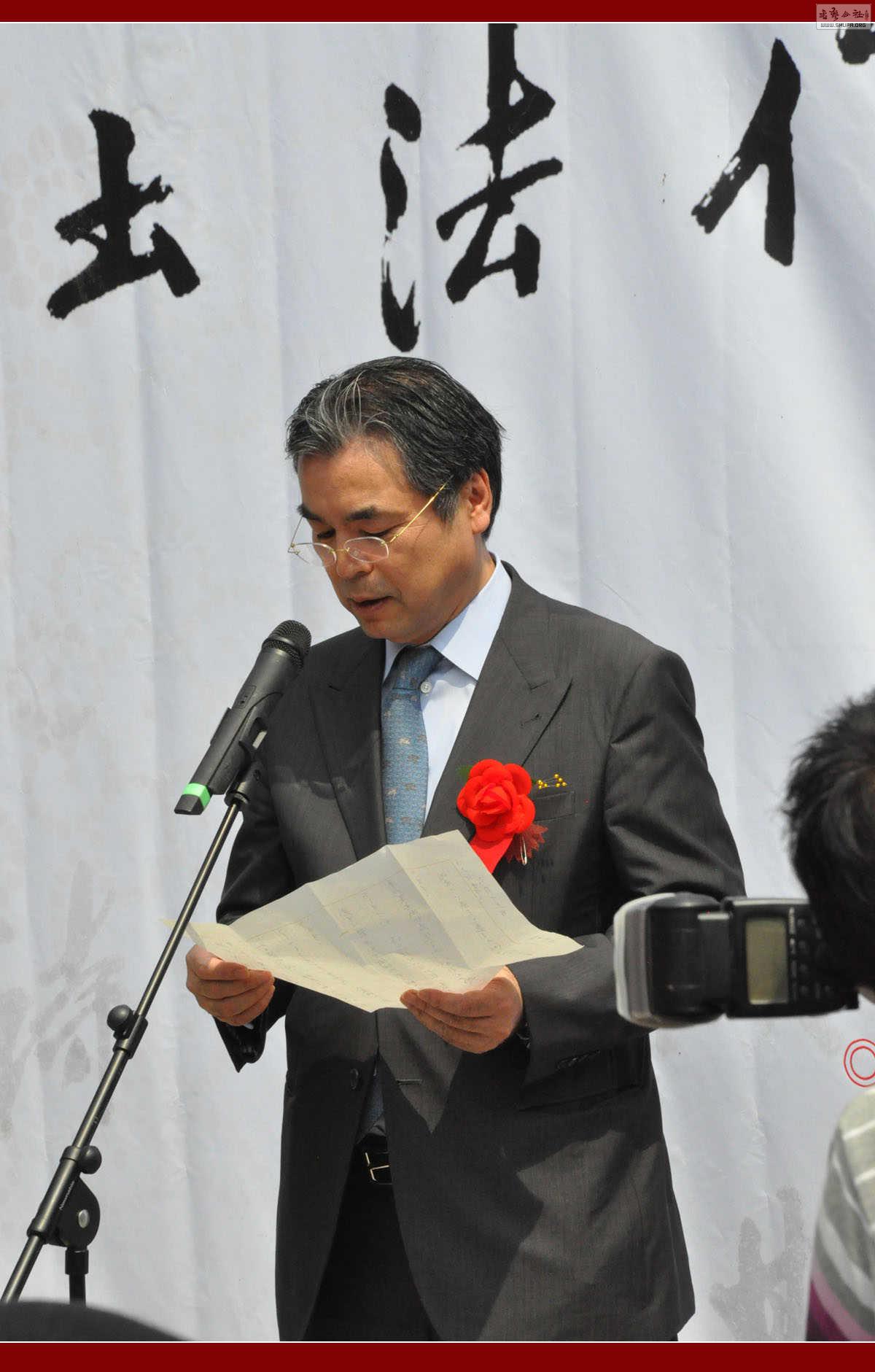 103.jpg